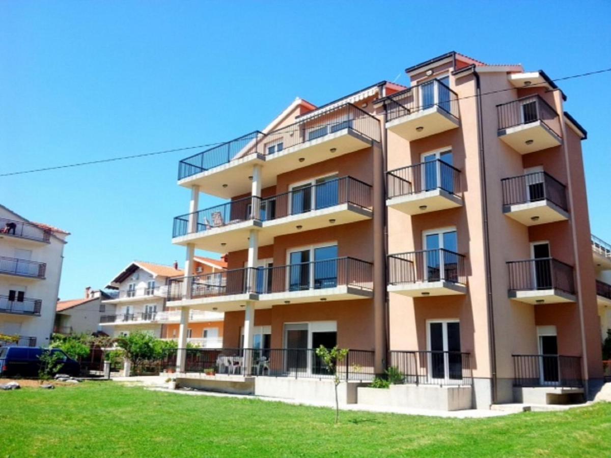 Apartment Maria - Comfortable Kaštela エクステリア 写真